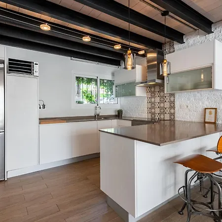 Agrupadas, Family With Amazing Location 마르베야